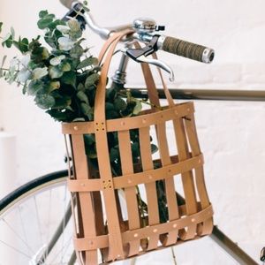 Great condition byAMT x Minot leather strap tote